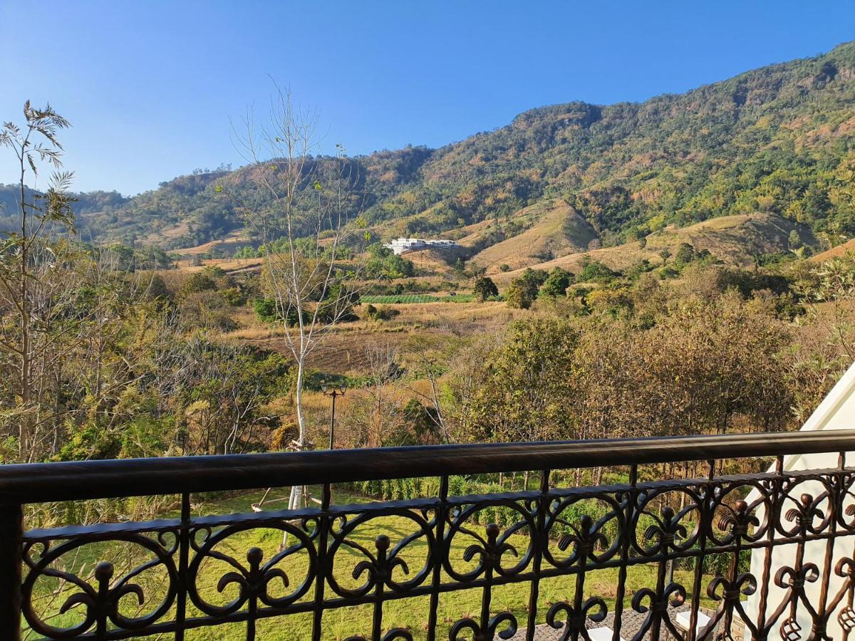 The Castell Condo By Nutthiwan Room 912 And 921 Khao Kho Eksteriør billede